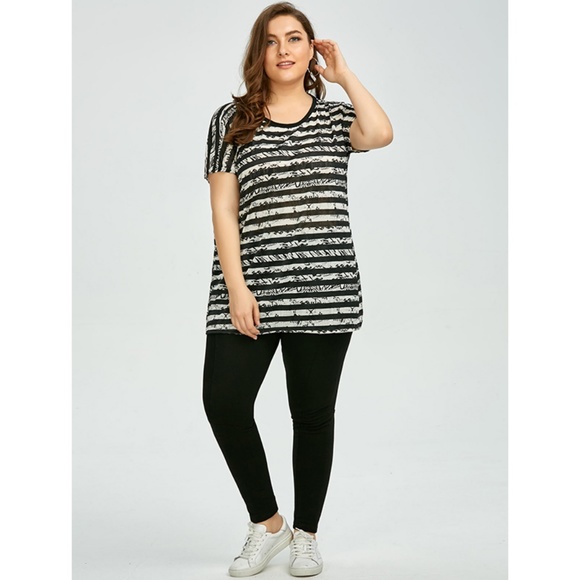 ♠ Plus Size Scribble Striped Long Tee - Black ♠ - Picture 3 of 8